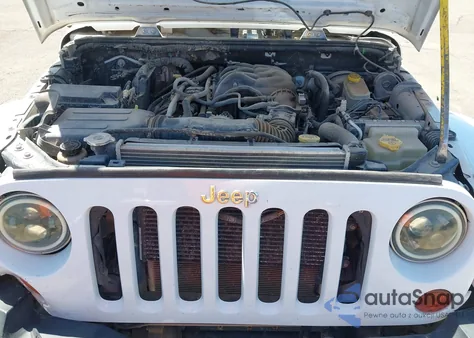 2013 Jeep Wrangler Unlimited Rubicon z USA, uszkodzony, nr VIN 1C4BJWFG1DL616808